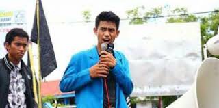 Hikma Sanggala dipecat dari kampus karena dianggap radikal (Foto: mediakendari.com) Hikma Sanggala dipecat dari kampus karena dianggap radikal (Foto: mediakendari.com)