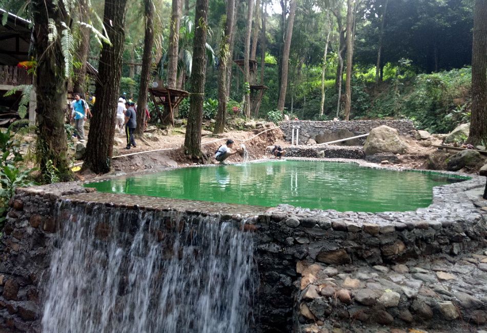 Suasan segar da asri di Curug semirang. (Foto: jatengdayli.com) Suasan segar da asri di Curug semirang. (Foto: jatengdayli.com)