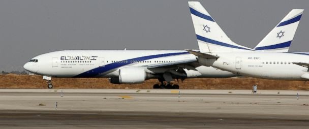 Jet dari Tel Aviv, Israel tertangkap basah mendarat di Bandara Riyadh, Arab Saudi. Padahal keduanya tak punya hubungan diplomatik. Mencurigakan (Foto : ABC News) Jet dari Tel Aviv, Israel tertangkap basah mendarat di Bandara Riyadh, Arab Saudi. Padahal keduanya tak punya hubungan diplomatik. Mencurigakan (Foto : ABC News)