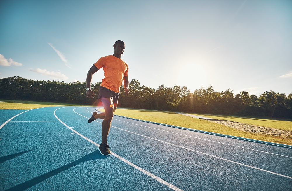 Sprint dan jogging, sama-sama olah raga lari, namun memiliki beberapa perbedaan. (foto: Elements Envato) Sprint dan jogging, sama-sama olah raga lari, namun memiliki beberapa perbedaan. (foto: Elements Envato)