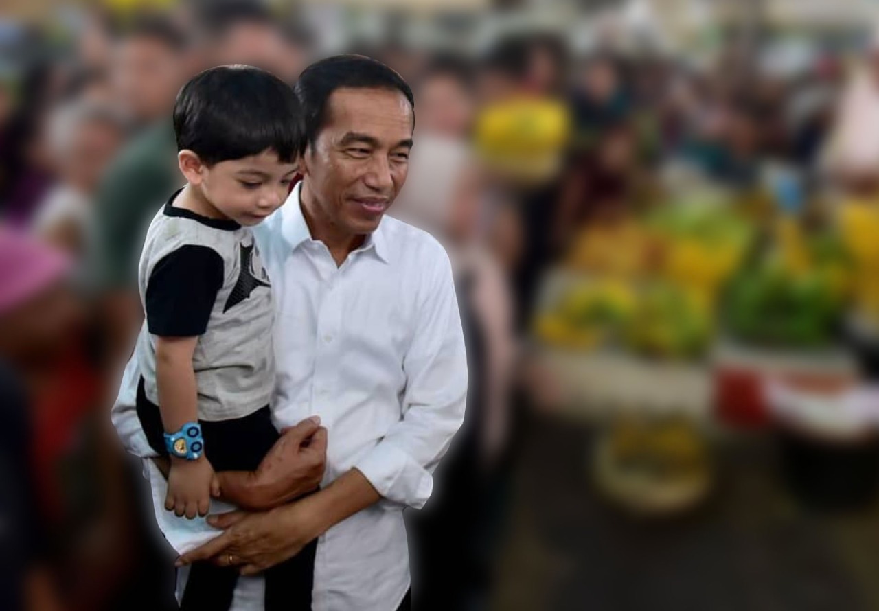 Presiden Joko Widodo alias Jokowi momong cucunya, Jan Esthes Srinarendra. Foto: Instagram/Jokowi Presiden Joko Widodo alias Jokowi momong cucunya, Jan Esthes Srinarendra. Foto: Instagram/Jokowi