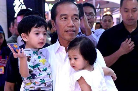 Nama unik cucu-cucu Jokowi. (Foto: Instagram/@jokowi) Nama unik cucu-cucu Jokowi. (Foto: Instagram/@jokowi)