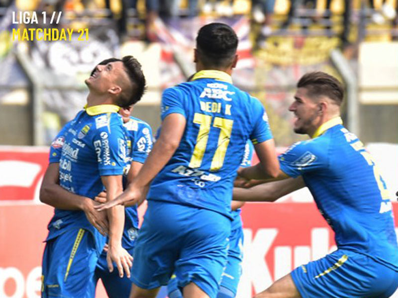 Persib Bandung akan menghadapi Barito Putera pada lanjutan Liga 1 2019 di Stadion Si Jalak Harupat, Kabupaten Bandung, Minggu (24/11). Foto: Twitter Persib Persib Bandung akan menghadapi Barito Putera pada lanjutan Liga 1 2019 di Stadion Si Jalak Harupat, Kabupaten Bandung, Minggu (24/11). Foto: Twitter Persib