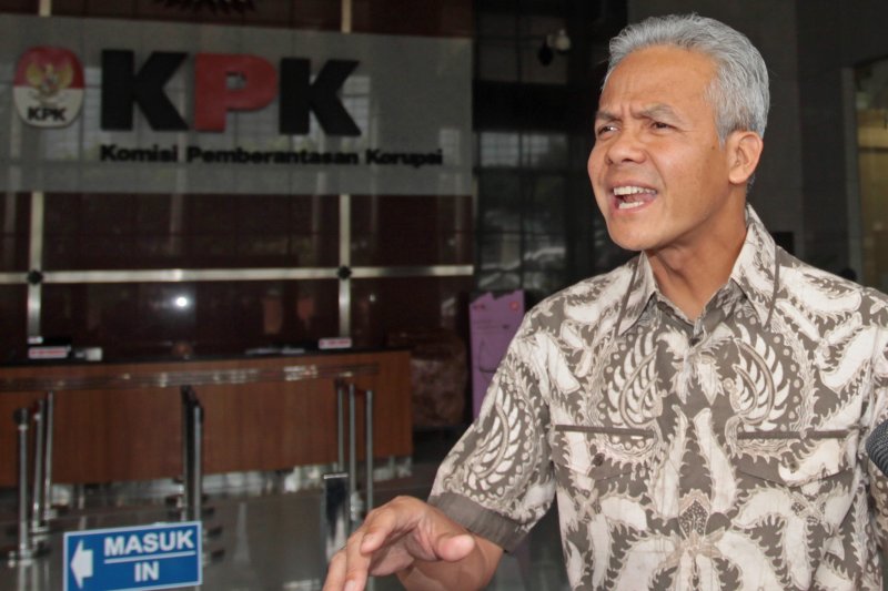 Gubernur Jawa Tengah, Ganjar Pranowo menjamin keamanan dan kenyamanan masyarakat Papua yang ada di Jawa Tengah dan berharap seluruh masyarakat bersatu. (Sumber foto: Antaranews) Gubernur Jawa Tengah, Ganjar Pranowo menjamin keamanan dan kenyamanan masyarakat Papua yang ada di Jawa Tengah dan berharap seluruh masyarakat bersatu. (Sumber foto: Antaranews)