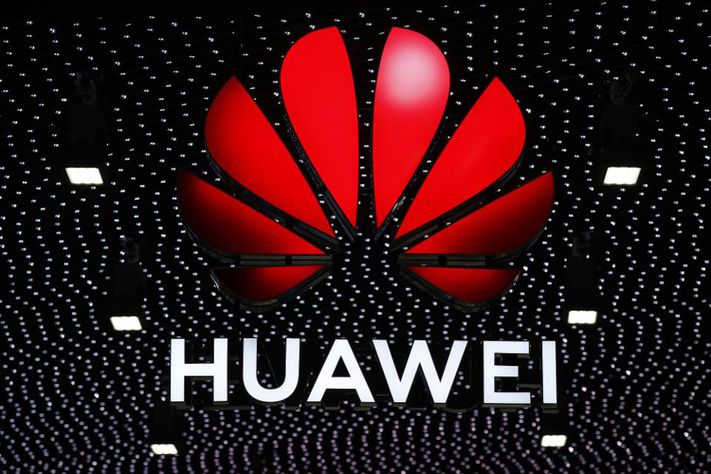 9 hari setelah Huawei luncurkan HarmonyOS, Trump perpanjang masa tenggang sanksi Huawei. Trump termakan gertakan ini dan khawatir Google kehilangan pelanggan? 9 hari setelah Huawei luncurkan HarmonyOS, Trump perpanjang masa tenggang sanksi Huawei. Trump termakan gertakan ini dan khawatir Google kehilangan pelanggan?