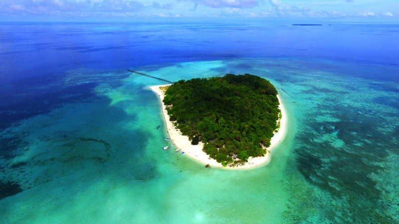 Pulau Sangalaki di Kepulauan Derawan (foto: Pemprov Kaltim) Pulau Sangalaki di Kepulauan Derawan (foto: Pemprov Kaltim)