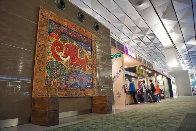 Salah satu lukisan yang dipajang di Terminal 3 Bandara Internasional Soekarno-Hatta. (Foto: Business Today) Salah satu lukisan yang dipajang di Terminal 3 Bandara Internasional Soekarno-Hatta. (Foto: Business Today)
