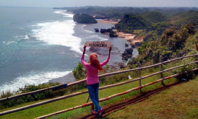 Bukit Kosakora Gunungkidul (Foto: JejakPiknik.com) Bukit Kosakora Gunungkidul (Foto: JejakPiknik.com)