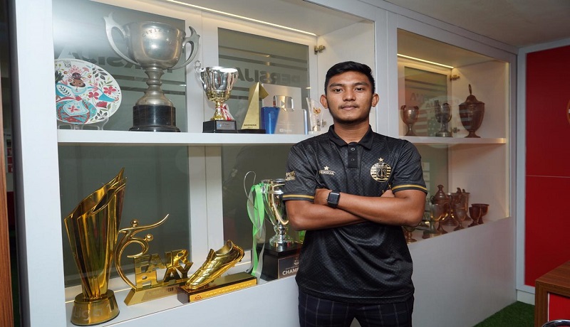 Persija Jakarta resmi mendapatkan penyerang asal Mitra Kukar, Rafli Mursalim. Foto: Persija Jakarta Persija Jakarta resmi mendapatkan penyerang asal Mitra Kukar, Rafli Mursalim. Foto: Persija Jakarta