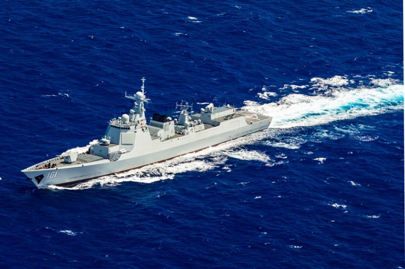 Penampakan Hohhot (Hull 161), kapal perusak kawal rudal milik Komando Armada Selatan Tentara Pembebasan Rakyat China (PLA), saat berpatroli di perairan Laut China Selatan pada Kamis (20/8/2020) pagi. (Foto: Antara/HO-ChinaMilitary/mii) Penampakan Hohhot (Hull 161), kapal perusak kawal rudal milik Komando Armada Selatan Tentara Pembebasan Rakyat China (PLA), saat berpatroli di perairan Laut China Selatan pada Kamis (20/8/2020) pagi. (Foto: Antara/HO-ChinaMilitary/mii)