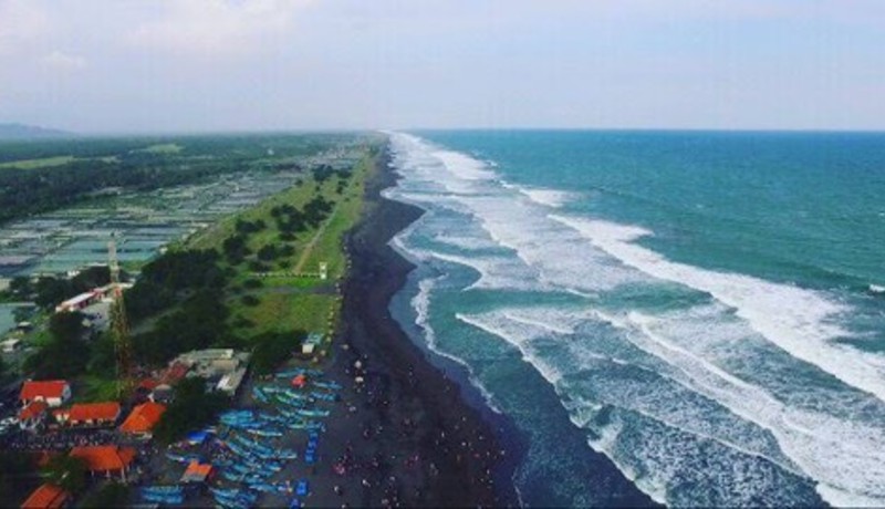 Pantai Jati Malang, Purworejo ( sumber : Super Adventure ) Pantai Jati Malang, Purworejo ( sumber : Super Adventure )