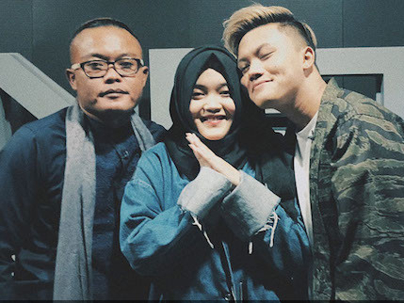 Sule, Putri Delina, dan Rizky Febian. Foto: Instagram/Rizky Febian Sule, Putri Delina, dan Rizky Febian. Foto: Instagram/Rizky Febian