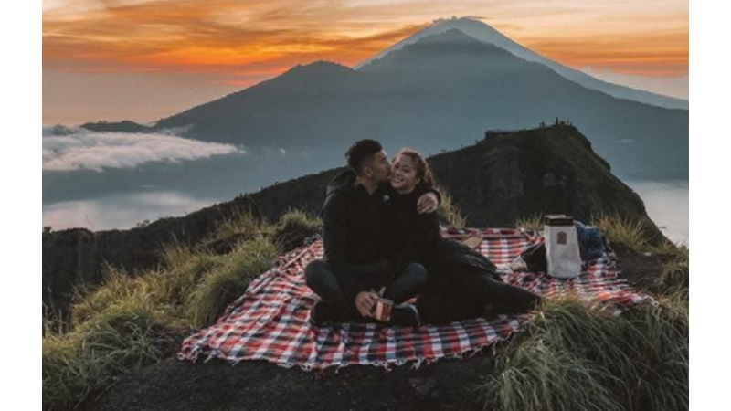 Nikita Willy dan Indra Priawan bulan madu ke Bali (foto: SC IG @indpriw) Nikita Willy dan Indra Priawan bulan madu ke Bali (foto: SC IG @indpriw)