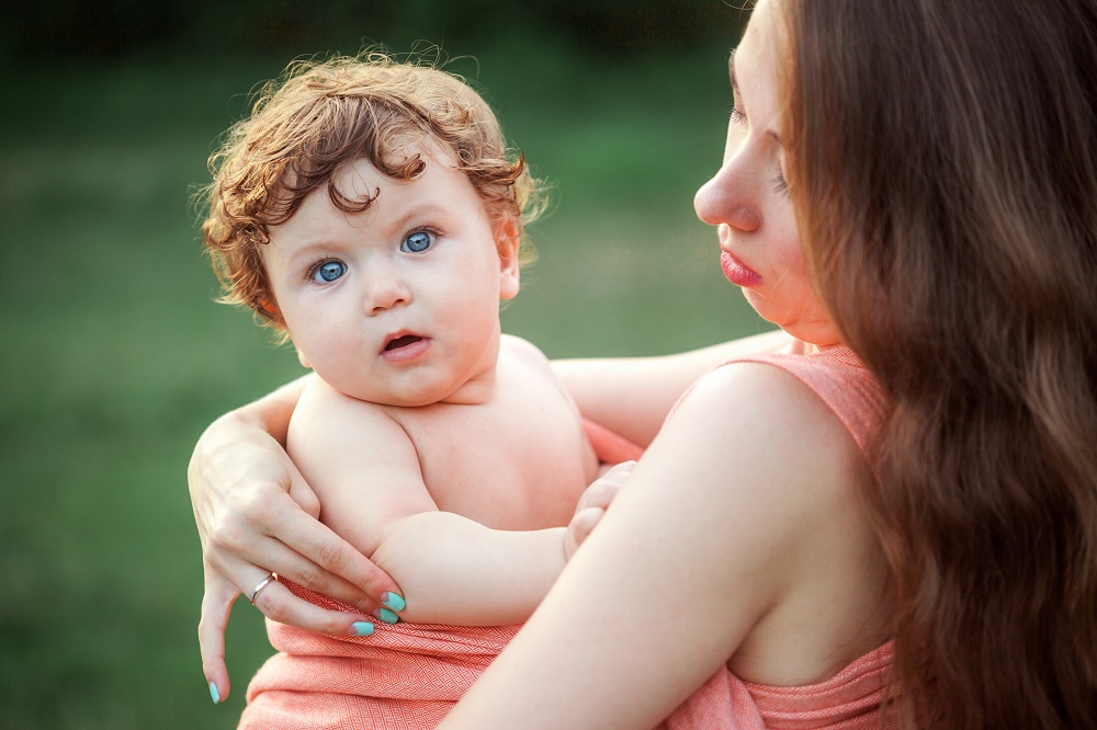 Ilustrasi ibu dan anak. (Foto: Elements Envato) Ilustrasi ibu dan anak. (Foto: Elements Envato)