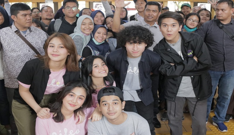 Para pemain film Milea: Suara dari Dilan di Jakarta. Foto: GenPI.co Para pemain film Milea: Suara dari Dilan di Jakarta. Foto: GenPI.co