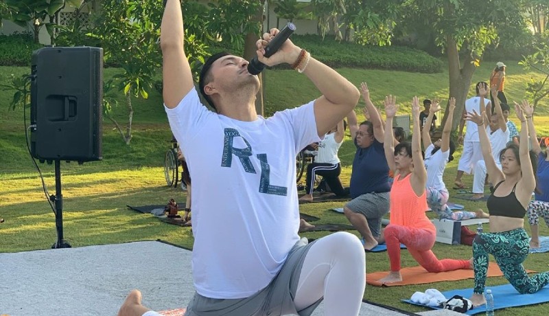 Anjasmara awet kuda di usia 40 tahun berkat yoga (foto : IG @anjasmara) Anjasmara awet kuda di usia 40 tahun berkat yoga (foto : IG @anjasmara)
