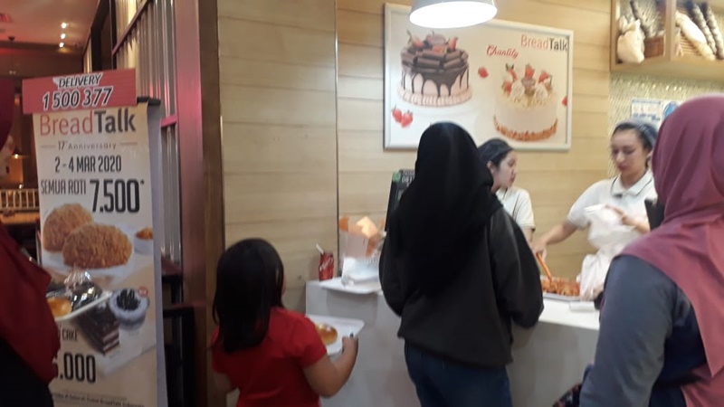 Breadtalk beri harga promo roti dan cake pada 2-4 Maret 2020 (foto: linda) Breadtalk beri harga promo roti dan cake pada 2-4 Maret 2020 (foto: linda)