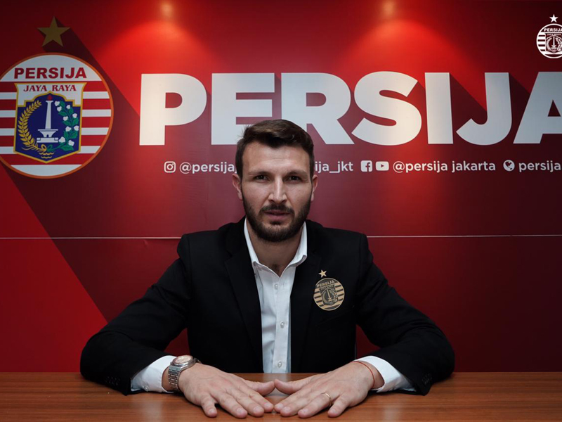 Pemain anyar Persija Jakarta Marco Motta. Foto: Persija.id Pemain anyar Persija Jakarta Marco Motta. Foto: Persija.id