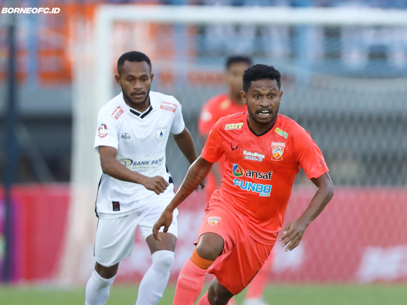 Borneo FC berhasil mengalahkan Persipura Jayapura dengan skor 2-0 pada pekan kedua Liga 1 2020 di Stadion Segiri, Samarinda, Sabtu (7/3). Foto: Twitter/BorneoFC Borneo FC berhasil mengalahkan Persipura Jayapura dengan skor 2-0 pada pekan kedua Liga 1 2020 di Stadion Segiri, Samarinda, Sabtu (7/3). Foto: Twitter/BorneoFC