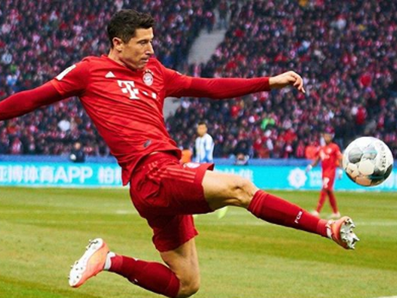 Penyerang Bayern Muenchen Robert Lewandowski. Foto: Instagram/FCBayern Penyerang Bayern Muenchen Robert Lewandowski. Foto: Instagram/FCBayern