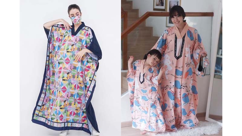 Busana kaftan Ale Bale untuk koleksi baju Lebaran 2020 (foto: SC IG @melly_goeslaw) Busana kaftan Ale Bale untuk koleksi baju Lebaran 2020 (foto: SC IG @melly_goeslaw)
