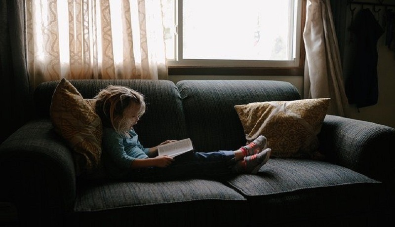 Ilustrasi membaca buku. Foto: Pixabay Ilustrasi membaca buku. Foto: Pixabay