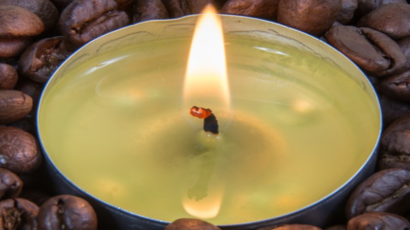 Lilin dari minyak untuk aromaterapi (foto: pixabay) Lilin dari minyak untuk aromaterapi (foto: pixabay)