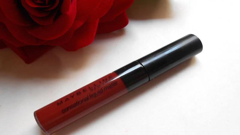 Maybelline Sensational Liquid Matte Soft Wine (foto: Beauty and Cosmetics) Maybelline Sensational Liquid Matte Soft Wine (foto: Beauty and Cosmetics)