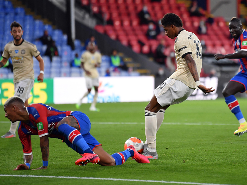 Sederet rekor apik tercipta usai laga Crystal Palace vs Manchester United pada pekan ke-36 Liga Inggris 2019-2020. Foto: Twitter/premierleague Sederet rekor apik tercipta usai laga Crystal Palace vs Manchester United pada pekan ke-36 Liga Inggris 2019-2020. Foto: Twitter/premierleague