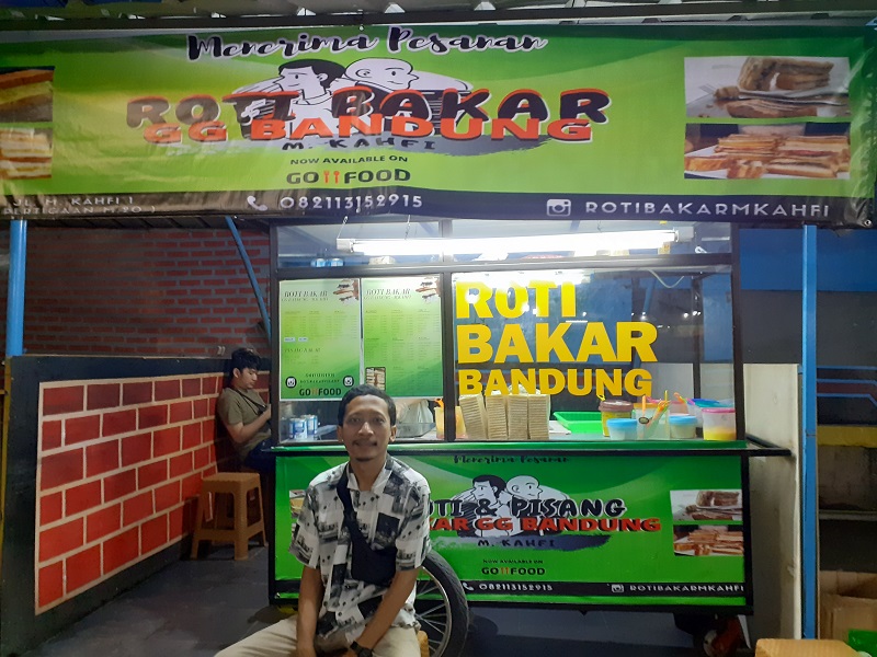 Rasa Vanila yang Khas dari Roti Bakar GG Kahfi 1 ( foto: GenPI.co) Rasa Vanila yang Khas dari Roti Bakar GG Kahfi 1 ( foto: GenPI.co)