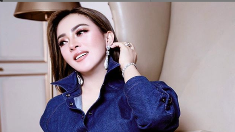 Syahrini (foto: SC IG @princessyahrini) Syahrini (foto: SC IG @princessyahrini)