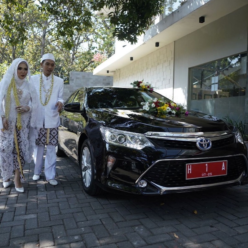 Mobil dinas Walikota Semarang untuk pernikahan ( foto: Instagram/@hendrarprihadi) Mobil dinas Walikota Semarang untuk pernikahan ( foto: Instagram/@hendrarprihadi)
