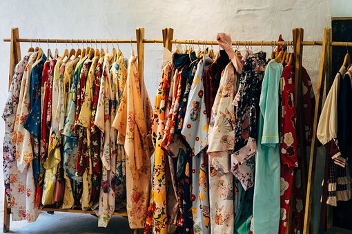 ilustrasi: Baju bekas (foto: Pixabay) ilustrasi: Baju bekas (foto: Pixabay)
