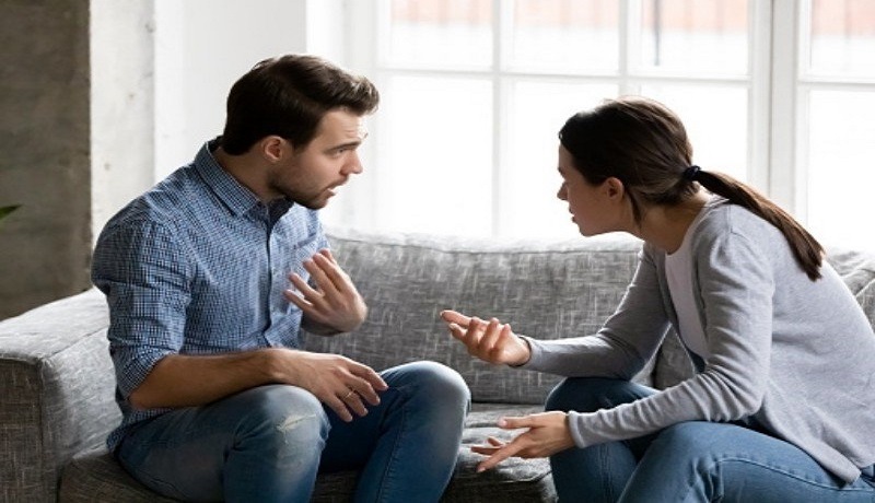 Ilustrasi pasangan yang sedang berargumentasi. FOTO: Antara/Pixabay Ilustrasi pasangan yang sedang berargumentasi. FOTO: Antara/Pixabay