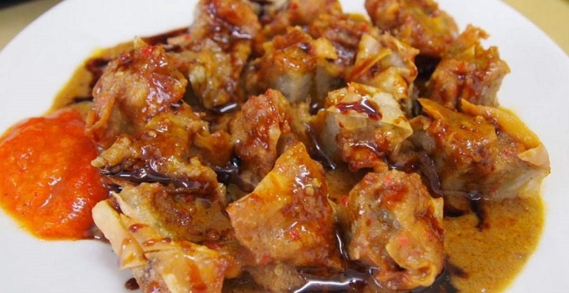 Makanan khas Sunda ini terasa lebih nikmat ketika dimakan bersama dengan bumbu ( foto: tokopedia) Makanan khas Sunda ini terasa lebih nikmat ketika dimakan bersama dengan bumbu ( foto: tokopedia)