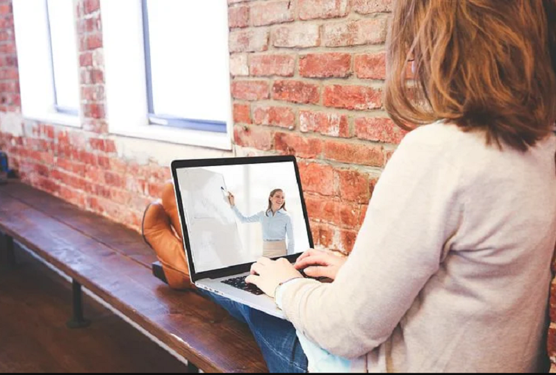 ilustrasi: belajar online ( foto: pixabay) ilustrasi: belajar online ( foto: pixabay)