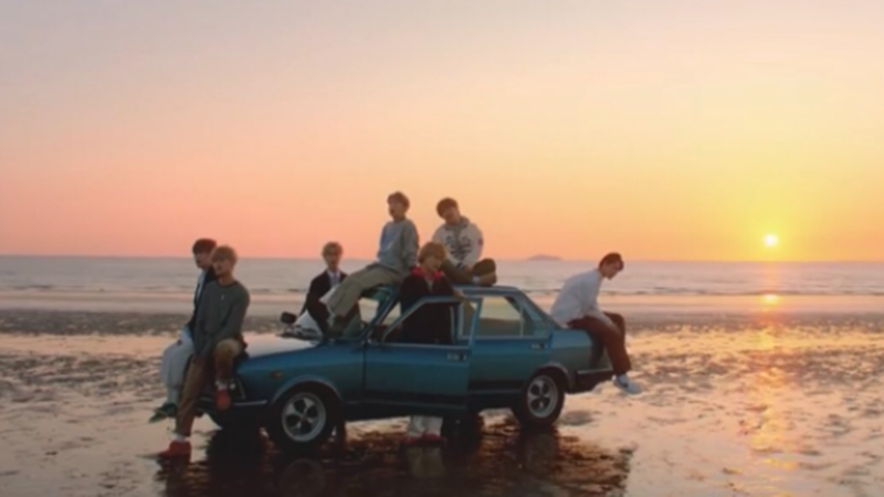 Salah satu tampilan NCT U di MV From Home (sumber foto: SC Twitter @dailyhaechan) Salah satu tampilan NCT U di MV From Home (sumber foto: SC Twitter @dailyhaechan)