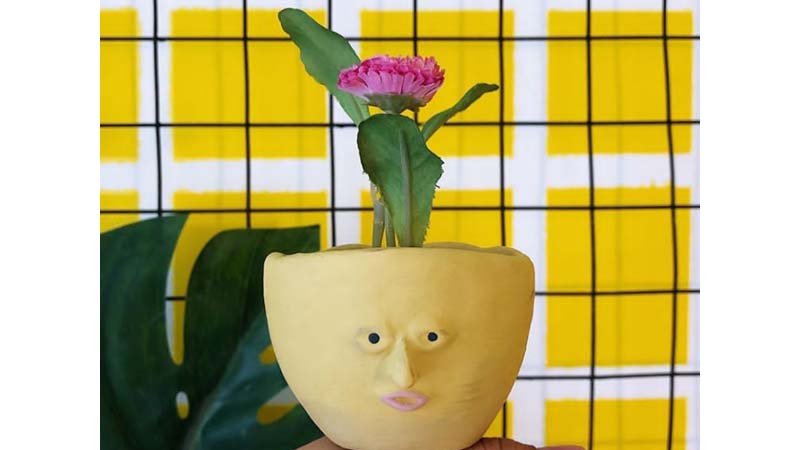 Pot kekinian untuk tanaman hias (foto: IG @hoxtonandtate.ceramics) Pot kekinian untuk tanaman hias (foto: IG @hoxtonandtate.ceramics)