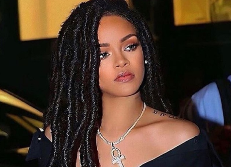 Rihanna total kekayaannya mencapai Rp 8 Triliun (foto : instagram @rihanna) Rihanna total kekayaannya mencapai Rp 8 Triliun (foto : instagram @rihanna)