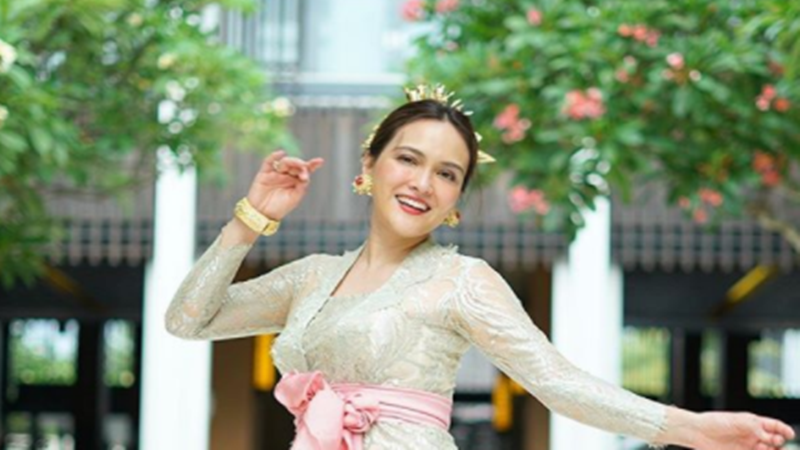 Shandy Aula makin cantik saja saat tinggal di Bali(foto: ID @shandyaulia) Shandy Aula makin cantik saja saat tinggal di Bali(foto: ID @shandyaulia)