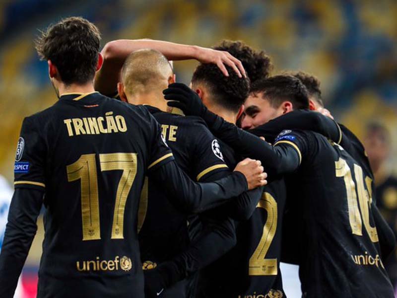 Barcelona berhasil melaju ke babak 16 besar Liga Champions 2020-2021 setelah menekuk Dynamo Kyiv. Foto: Twitter/FCBarcelona Barcelona berhasil melaju ke babak 16 besar Liga Champions 2020-2021 setelah menekuk Dynamo Kyiv. Foto: Twitter/FCBarcelona