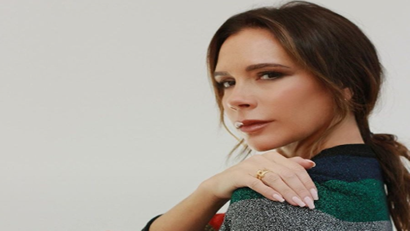 Victoria Beckham (sumber foto: SC Twitter @VictoriaBFrance) Victoria Beckham (sumber foto: SC Twitter @VictoriaBFrance)