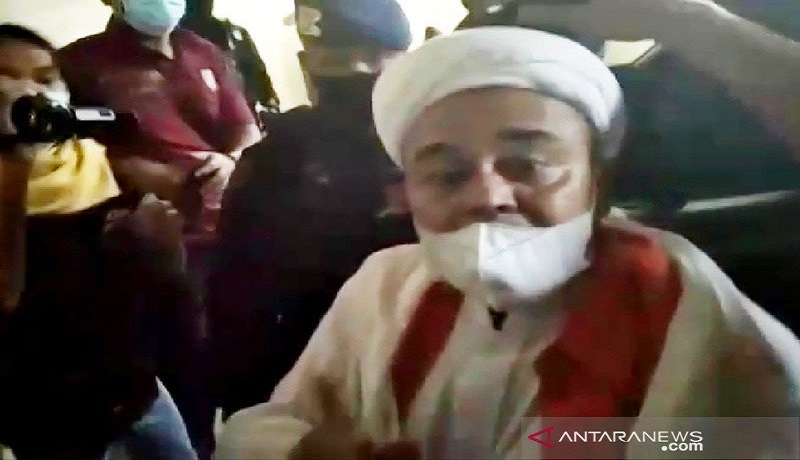 Habib Rizieq di Mabes Polri. FOTO: Antara Habib Rizieq di Mabes Polri. FOTO: Antara