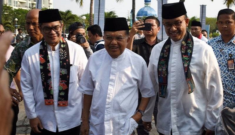 Jusuf Kalla bersama Anies Baswedan. FOTO: Antara Jusuf Kalla bersama Anies Baswedan. FOTO: Antara