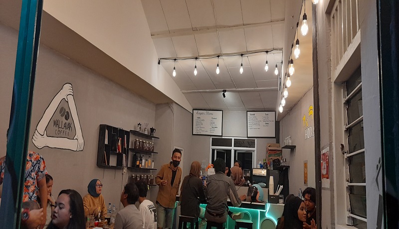 Mallavak Coffee berada di kawasan Lenteng Agung, Jakarta Selatan. FOTO: Andri/GenPI Mallavak Coffee berada di kawasan Lenteng Agung, Jakarta Selatan. FOTO: Andri/GenPI