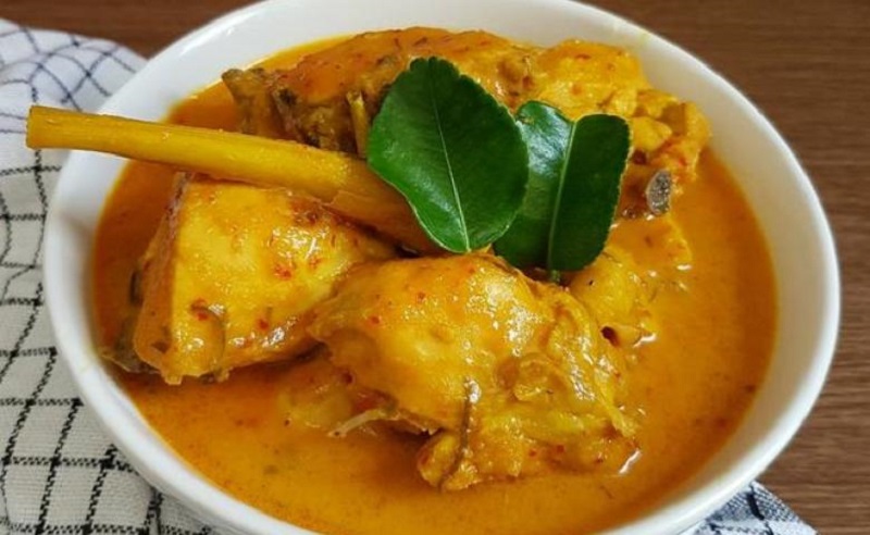 Resep Ayam Gulai Pedas ( foto: Tokopedia) Resep Ayam Gulai Pedas ( foto: Tokopedia)