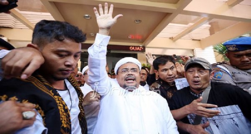 Menguak Aktor Di Balik Dana FPI, Analisis Pengamat Top Bikin Ngeri! Foto: Jpnn/Ricardo Menguak Aktor Di Balik Dana FPI, Analisis Pengamat Top Bikin Ngeri! Foto: Jpnn/Ricardo