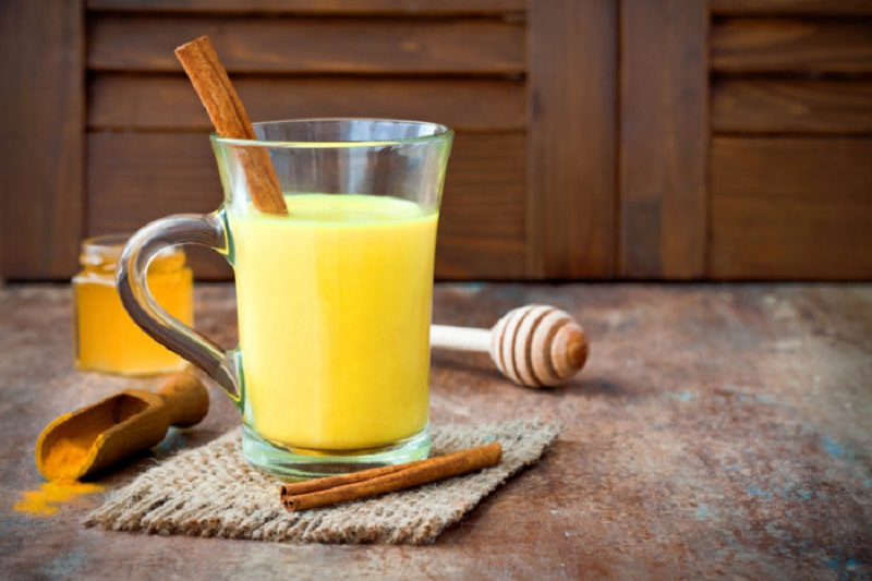 Susu kunyit hempas penyakit mematikan ( foto: shutterstock) Susu kunyit hempas penyakit mematikan ( foto: shutterstock)