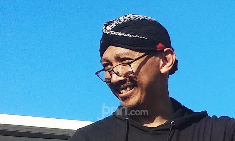 PAktivis 98 bakal siapkan 1000 pengacara untuk Abu Janda. (Foto: JPNN) PAktivis 98 bakal siapkan 1000 pengacara untuk Abu Janda. (Foto: JPNN)
