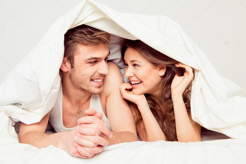 Ilustrasi pasangan suami istri. Foto: Freepik Ilustrasi pasangan suami istri. Foto: Freepik